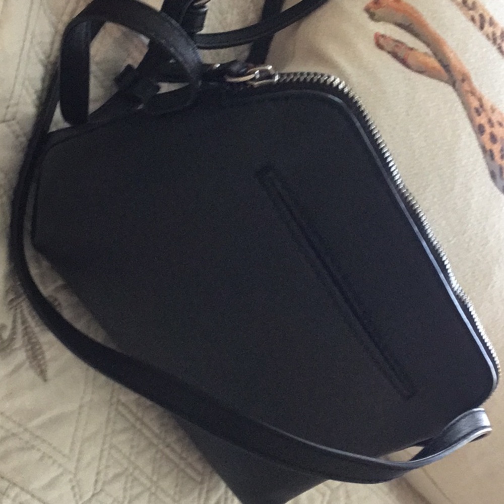 Universal Thread mini purse... - Picture 4 of 5